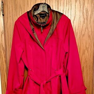 BRAETON brand lined raincoat. Size 2X.  Lovely bright red.Has removable tie belt